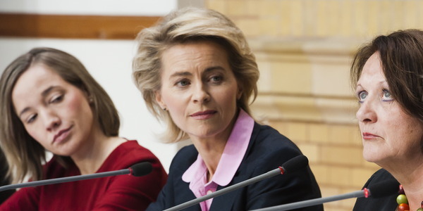 Treffen Bundesregierung mit DAX-Unternehmen